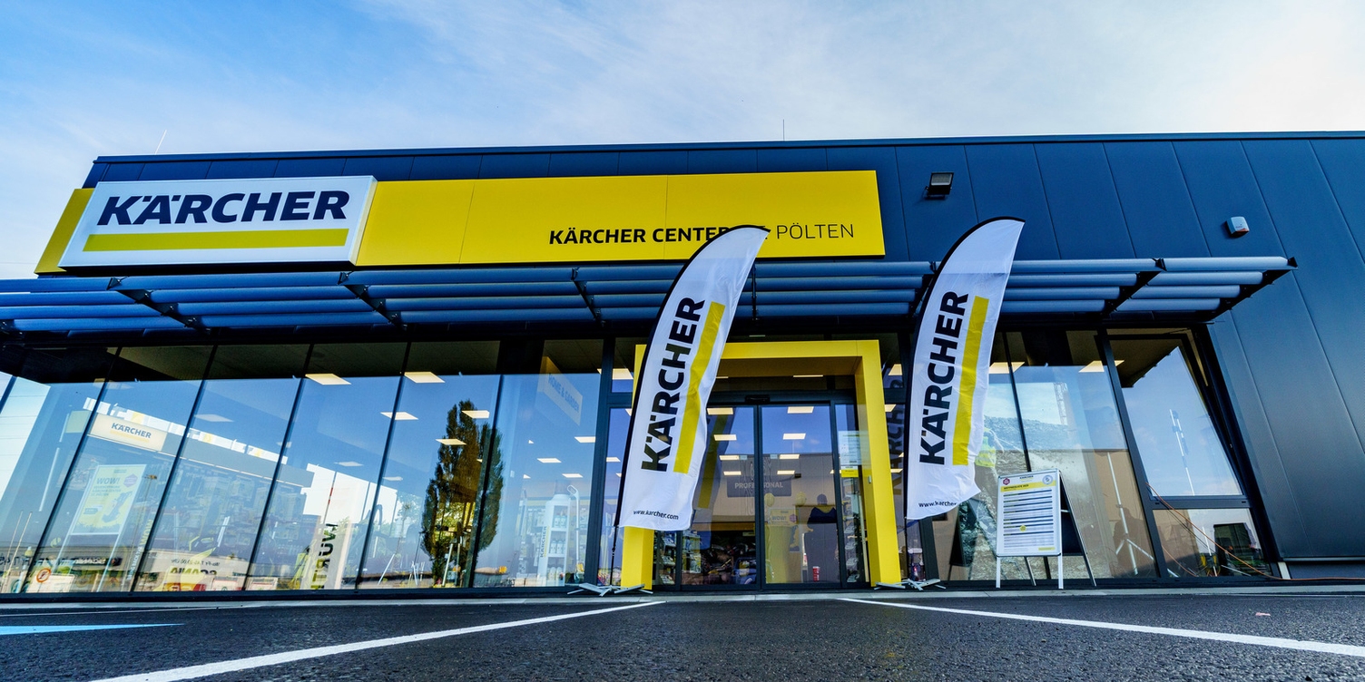 Eingangsbereich des Kärcher Centers St. Pölten der Alfred Kärcher GmbH im ATC Park NORD.