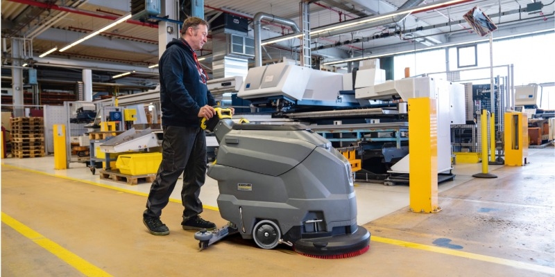 Scheuersaugmaschine hilft die Industrie Kärcher Scheuersaugmaschine hilft die Industrie