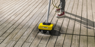 Holzterrasse reinigen