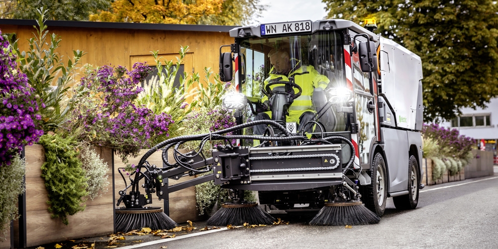 Kärcher MC 250 E!ECTRIC mit 3-Besen-System