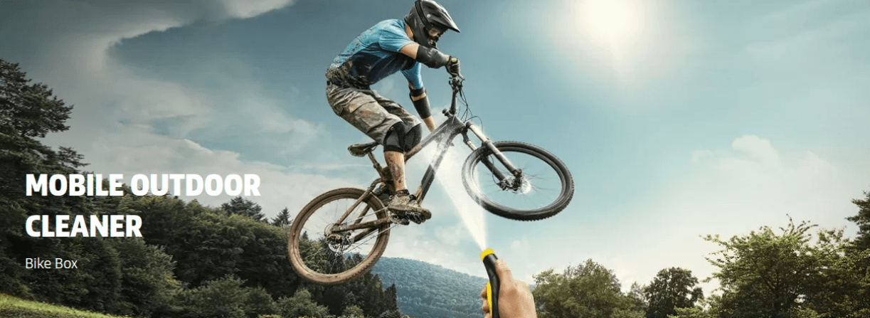 BMX-fiets wordt proper gemaakt met de bike box terwijl iemand erop zit
