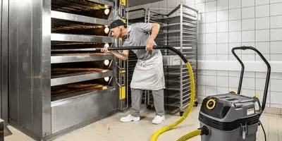 Bakoven reinigen met Kärcher hittebestendige producten en toebehoren