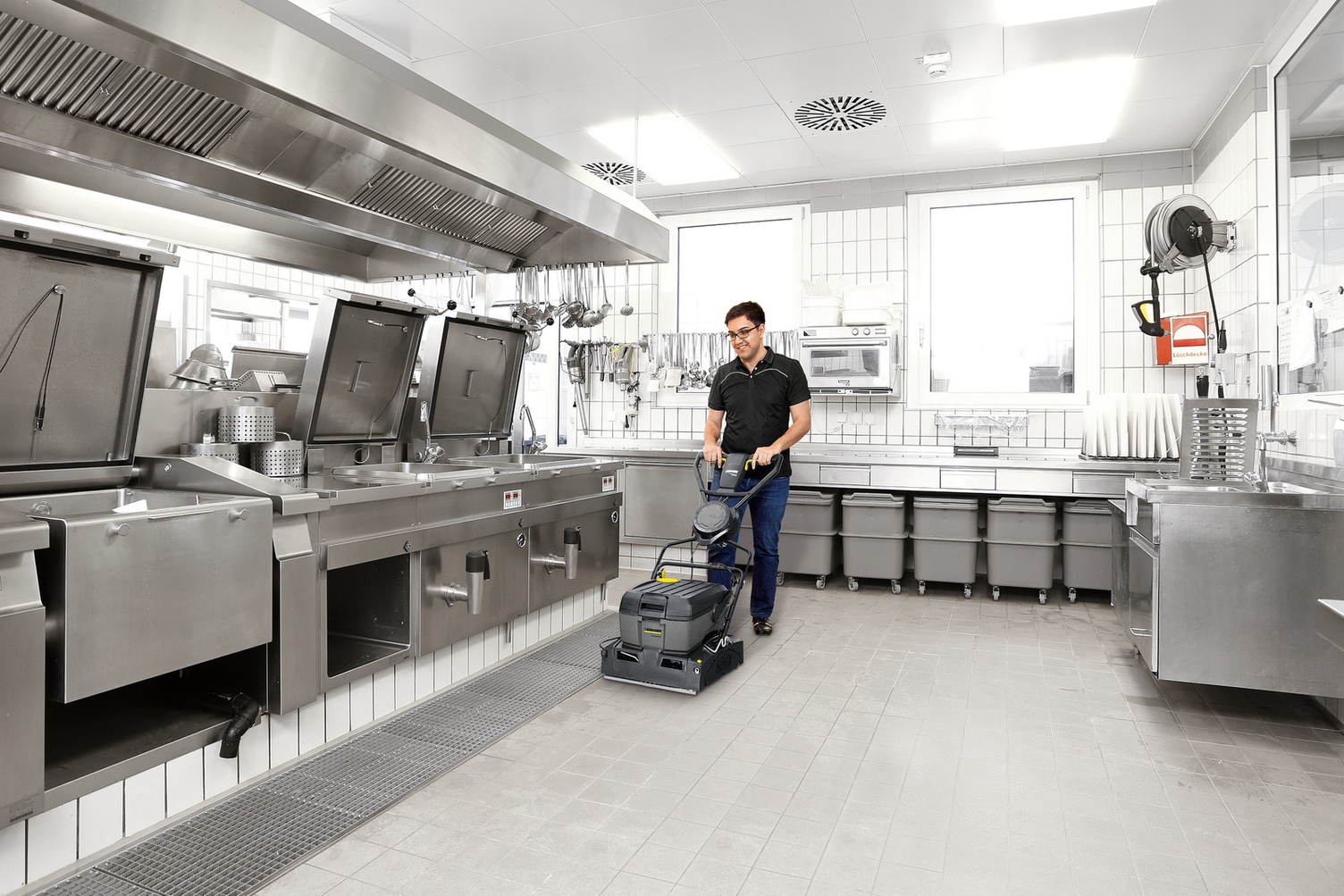 Reinigen met schrob-/zuigmachines van Kärcher