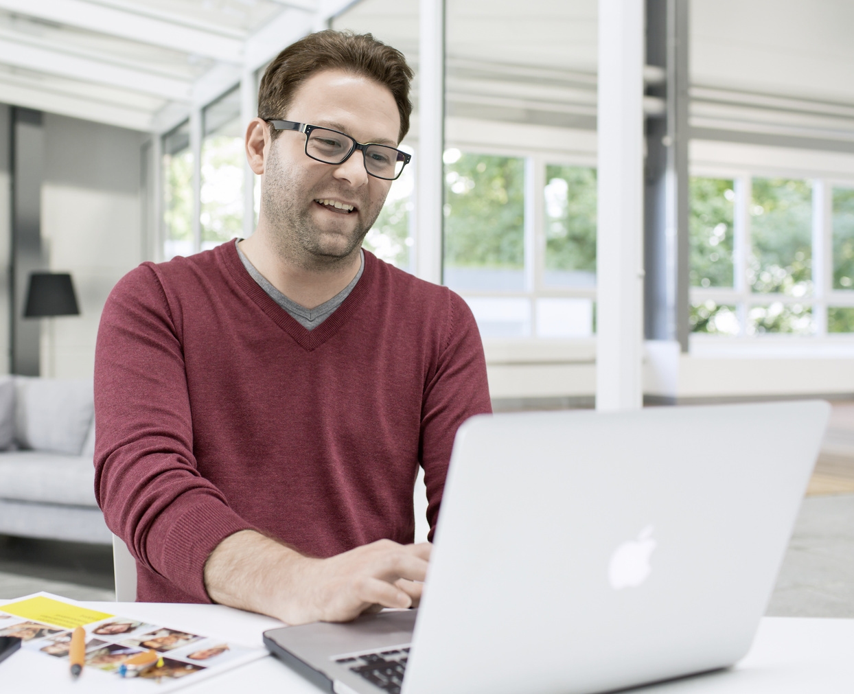 Mitarbeiter am Computer