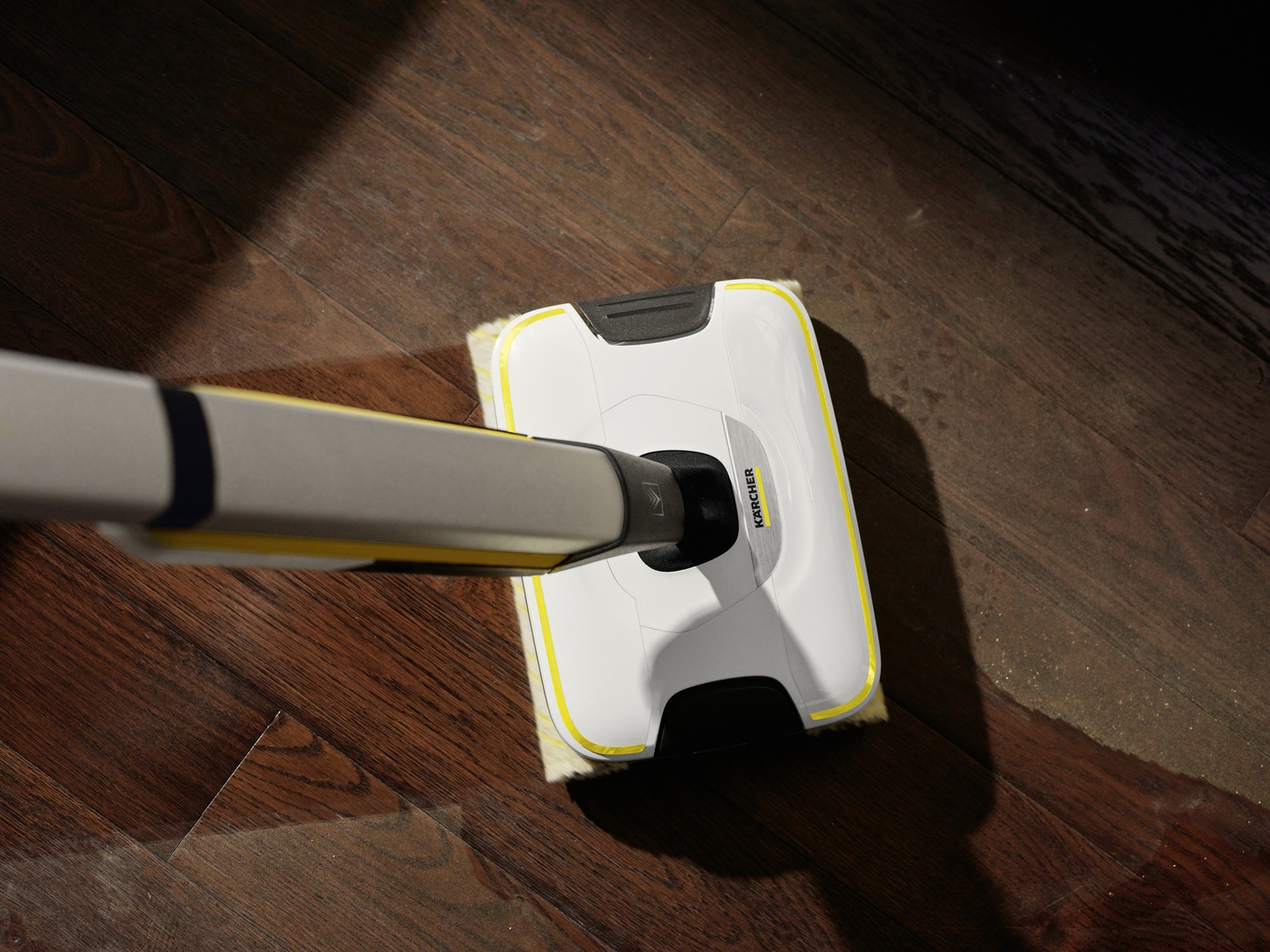 Parket en laminaat schoonmaken met een vloerreiniger