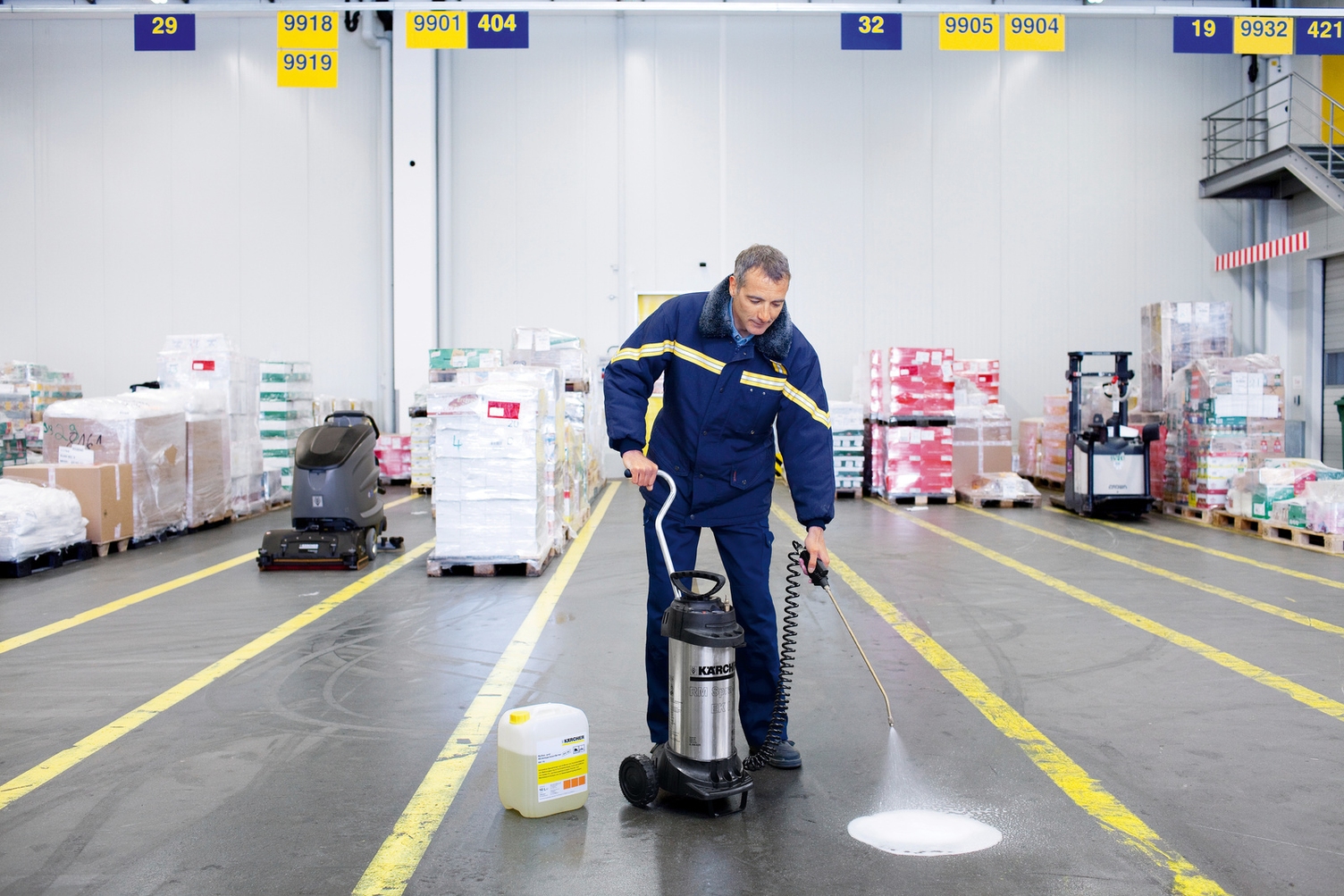 Bandensporen in het magazijn verwijderen