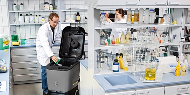 Professionele reinigingsmiddelen gemaakt in het laboratorium Professionele reinigingsmiddelen gemaakt in het laboratorium