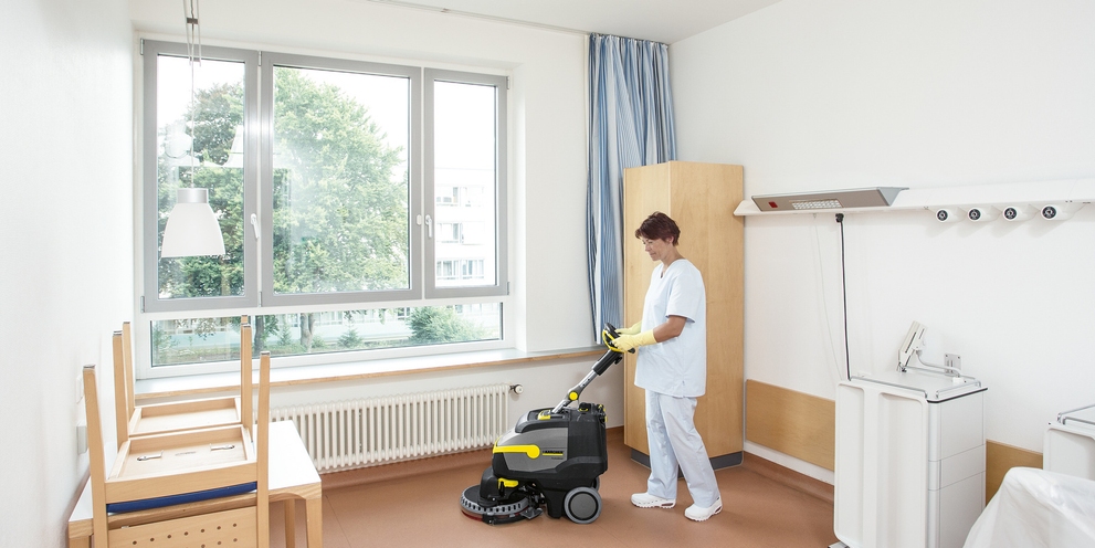BD_38_12_C_Healthcare_app_1_CI15_300 dpi (jpg).jpg
