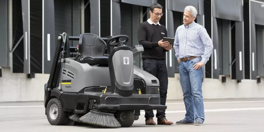 Service advisor