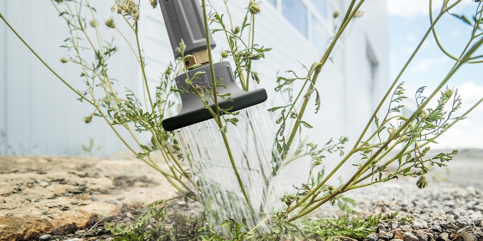 Kärcher onkruidlans WR 10 voor de verdelging van onkruid met heet water