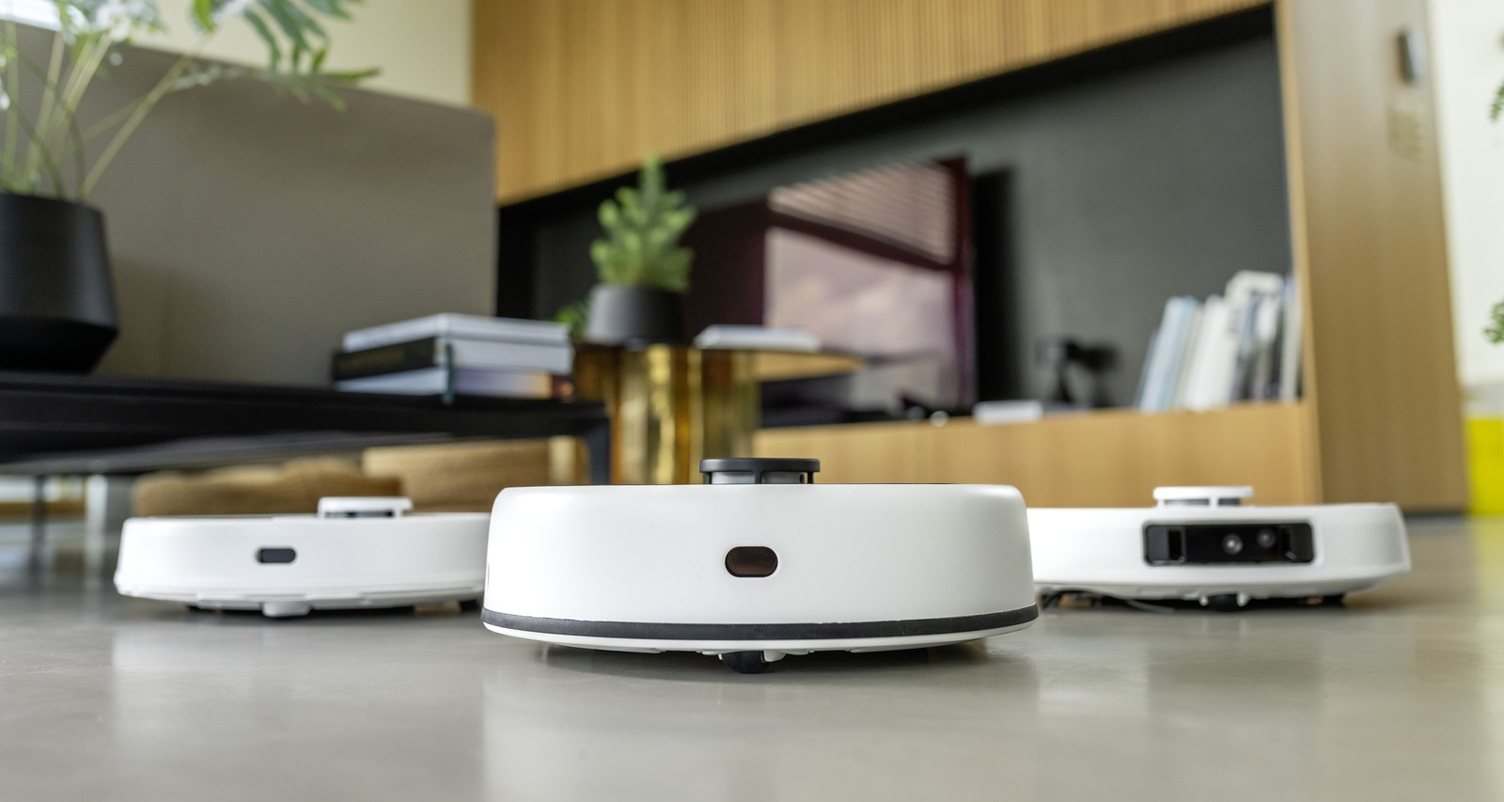 Des robots intelligents se chargent du nettoyage des sols.