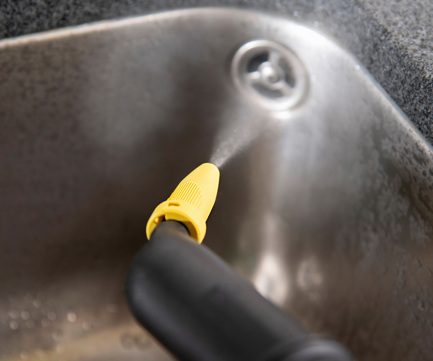 Prévenir les obstructions des canalisations Prévenir les obstructions des canalisations avec le nettoyeur vapeur de Kärcher