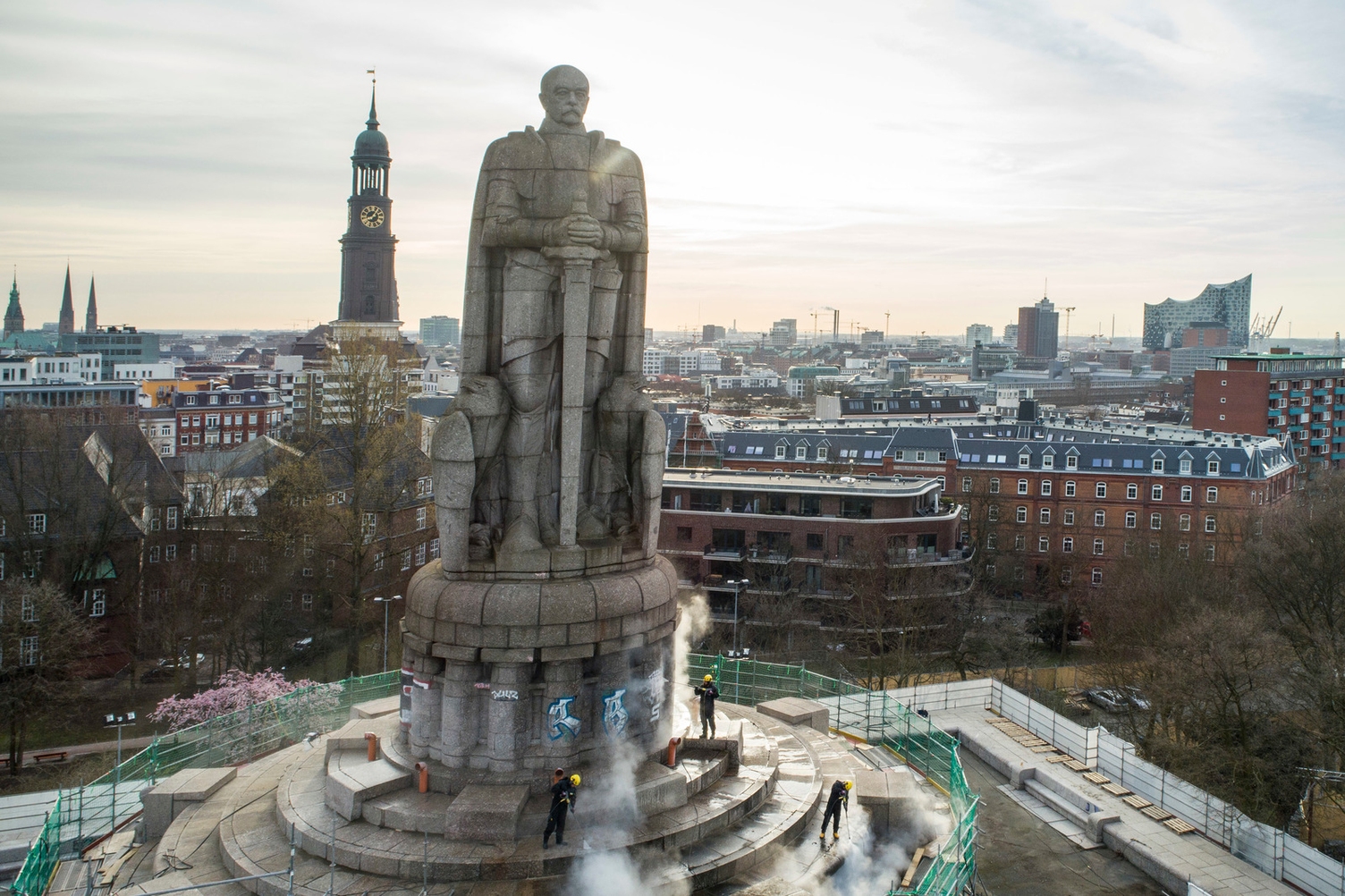 Kärcher reinigte das Bismarck-Denkmal Kärcher reinigte das Bismarck-Denkmal