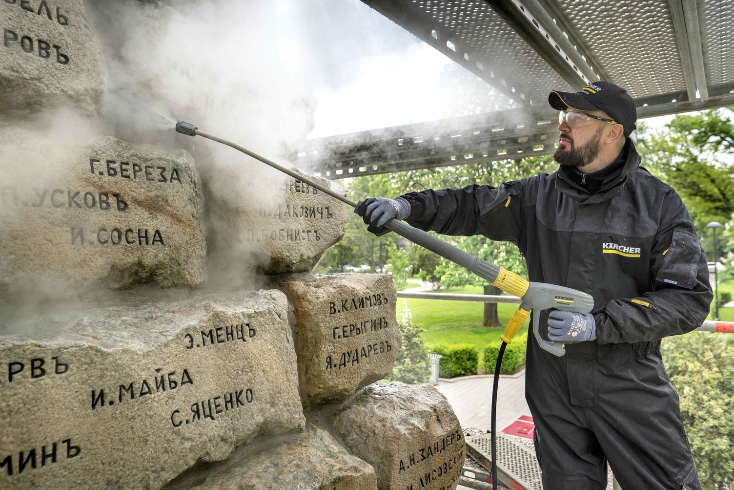 Heisswasser-Hochdruckreinigung ohne chemische Zusätze Heisswasser-Hochdruckreinigung ohne chemische Zusätze