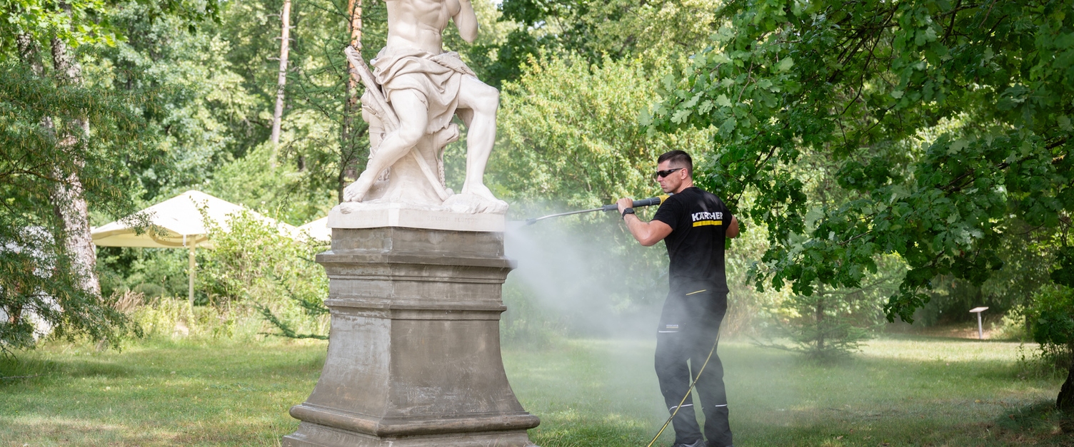 Kärcher-Reinigungsprojekt am Herrenhaus von Užutrakis Kärcher-Reinigungsprojekt am Herrenhaus von Užutrakis
