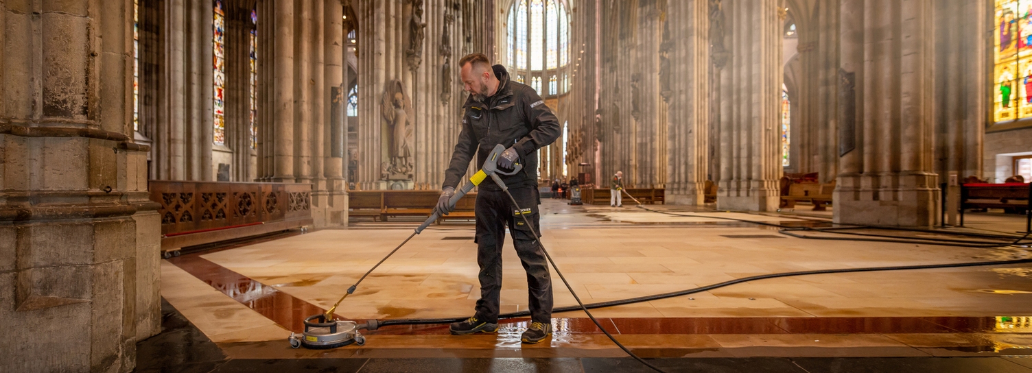 Reinigung im Kölner Dom