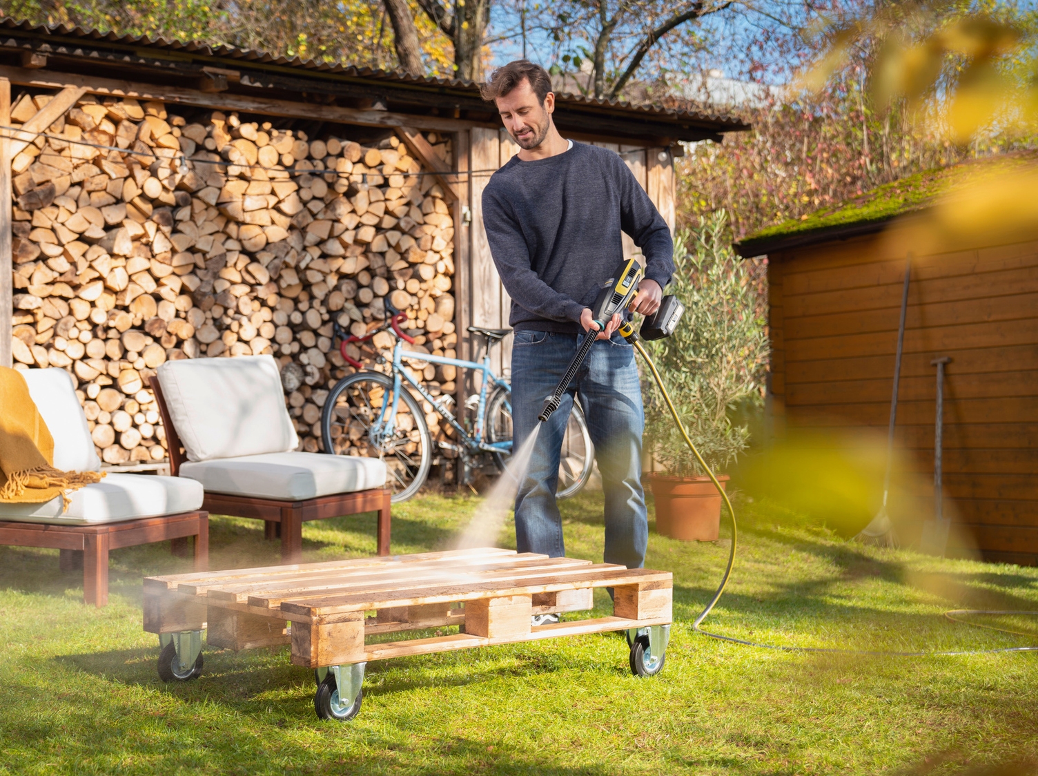 Nettoyer le mobilier de jardin Conseil de Kärcher: Nettoyer le mobilier de jardin