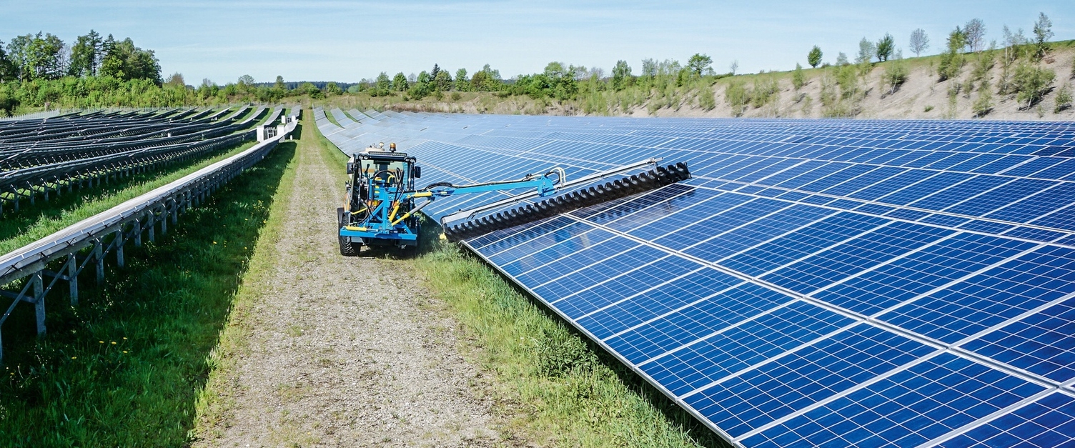 MIC 84 solar cleaning