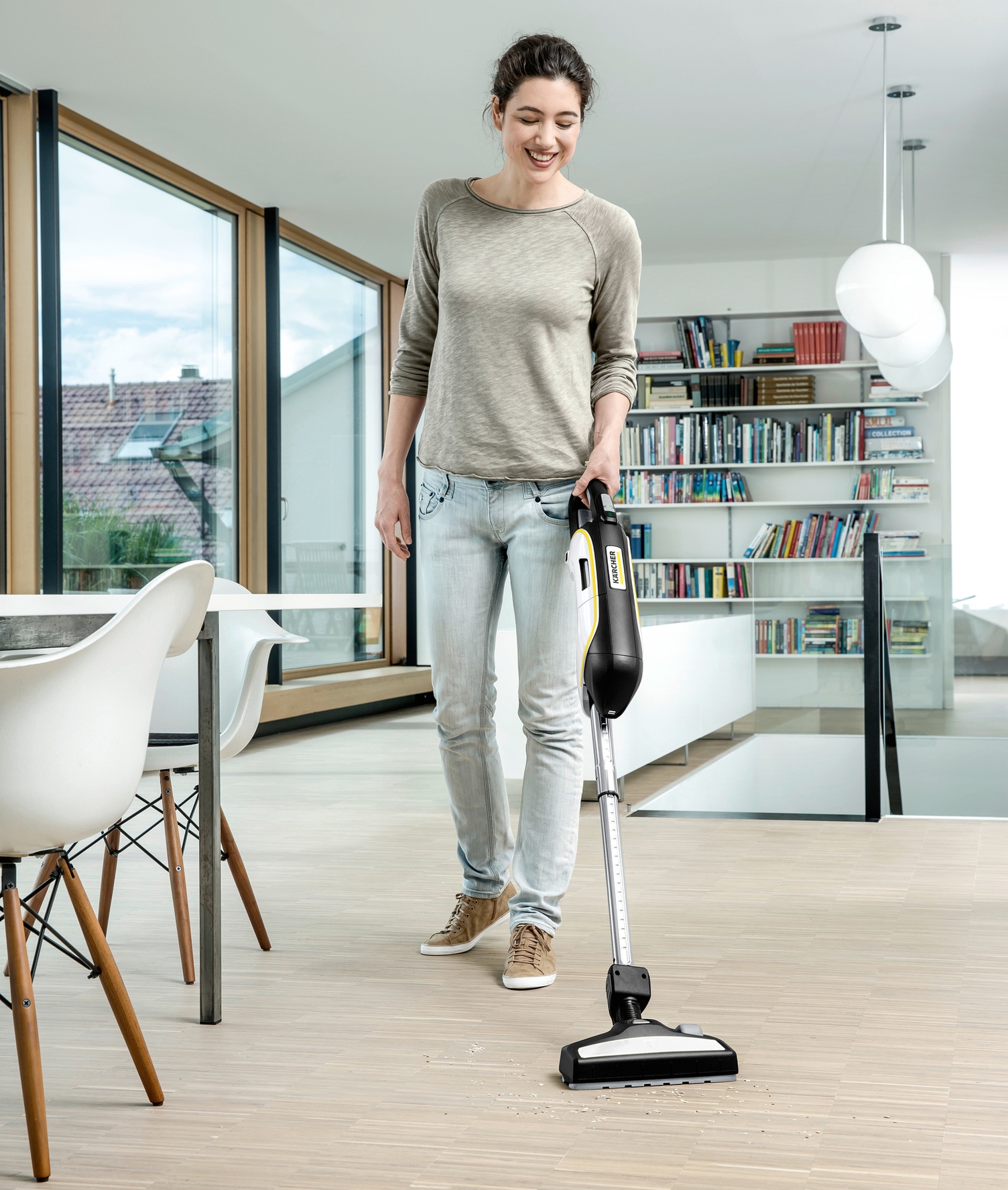 Staubsaugen mit dem Kärcher VC 5 Cordless