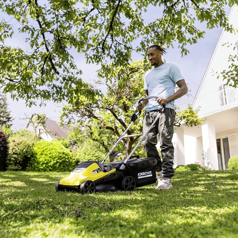 Tonte efficace avec la tondeuse électrique sans fil Kärcher Tonte efficace avec la tondeuse électrique sans fil Kärcher