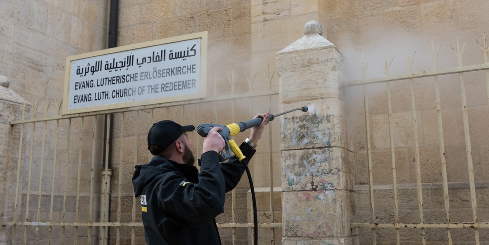 Cleaning of the Church of the Redeemer