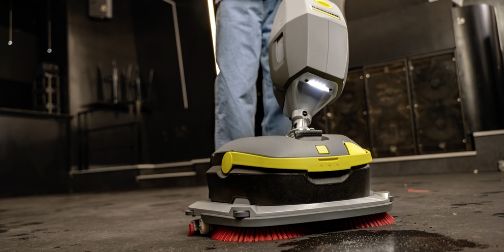 Autolaveuse aspirante K-Mop 46 La K-Mop 46 offre une grande polyvalence et d'excellentes performances