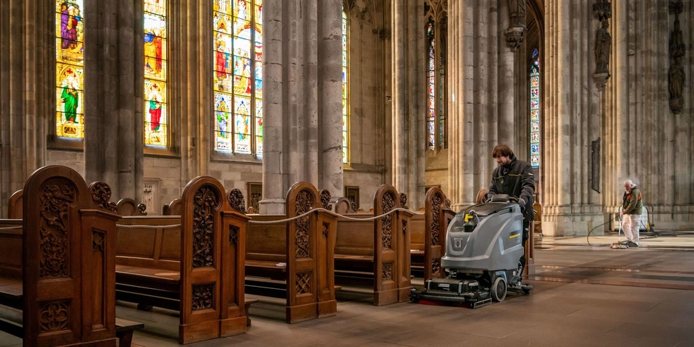 Unterhaltsreinigung im Kölner Dom
