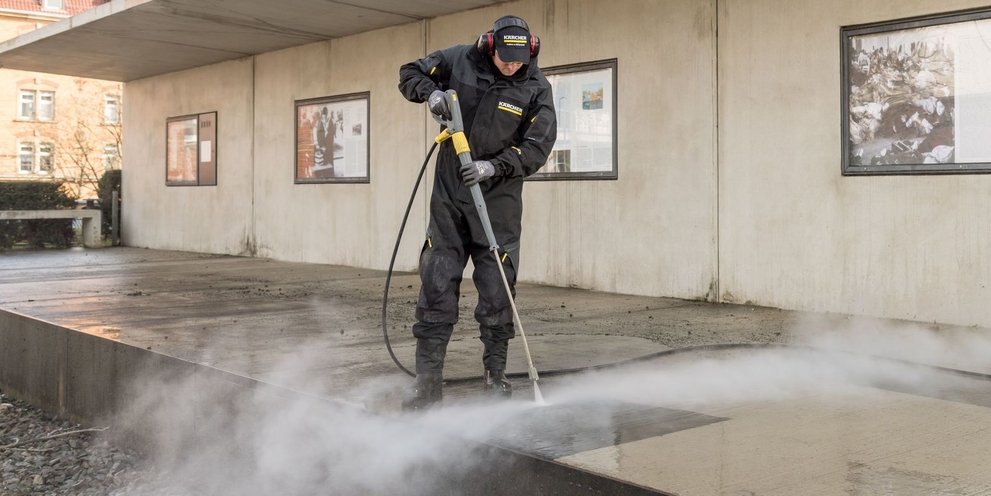 Besonders schonende Reinigung mit Wasserdampf Besonders schonende Reinigung mit Wasserdampf