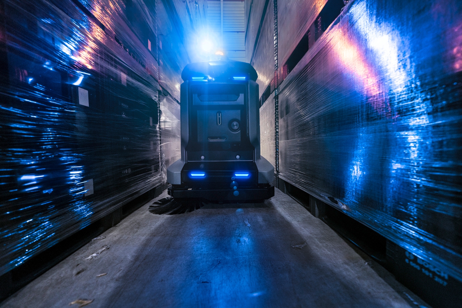 medium KIRA B 50 challenge logistics pallet warehouse narrow aisle app 04 CI 25 Screen