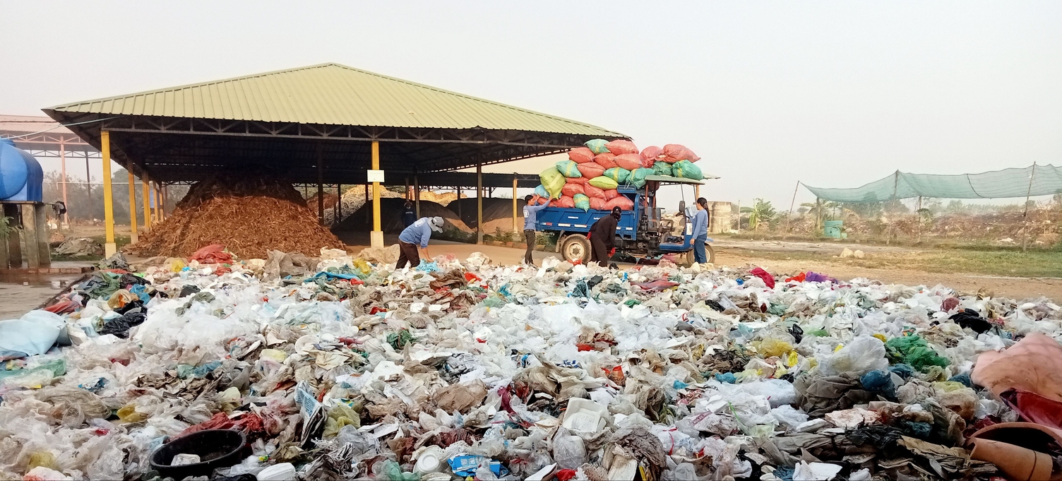 Nachhaltigkeit Berge an Plastikmüll