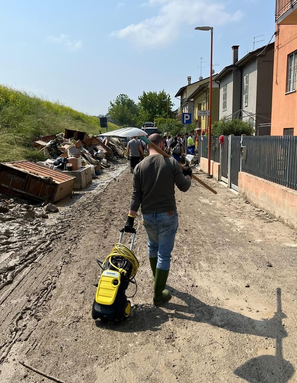 Kärcher leistet Fluthilfe in Italien 2023