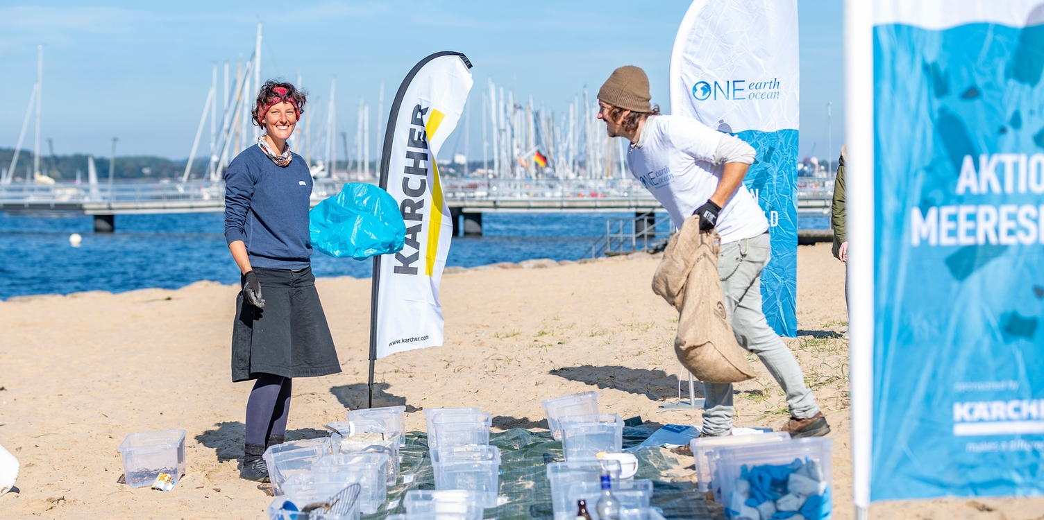 Strandreinigung mit One Earth - One Ocean