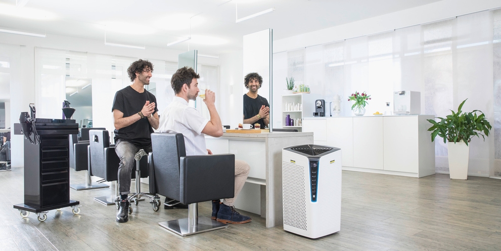 Kärcher Luftreiniger im Einsatz in Friseursalon