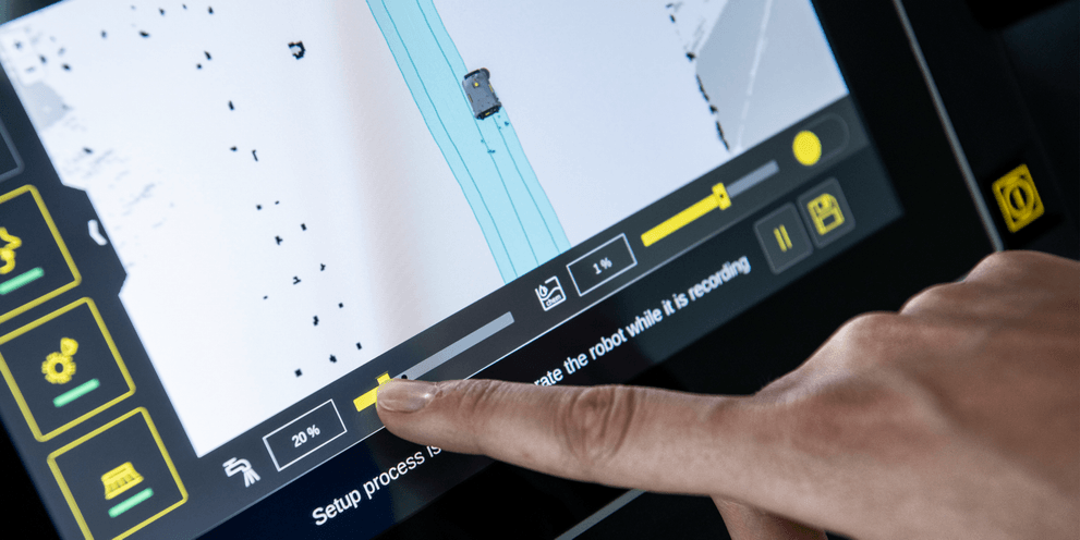 Einfache, intuitive Bedienung mit großem Touchdisplay, einfache Wartung und Pflege der KIRA B 50
