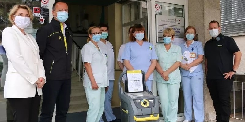 Kärcher Slovenien spendete einem Krankenhaus Reinigungsgeräte