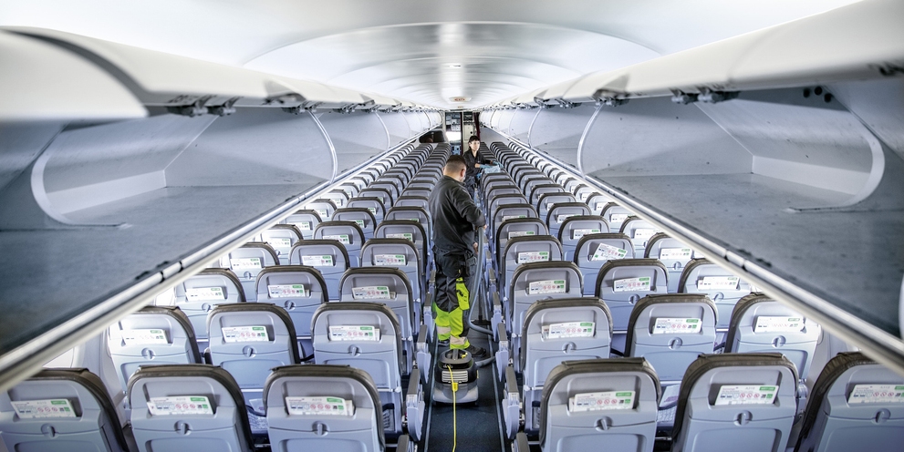 Reinigung im Verkehrswesen (Züge, Flugzeuge, Busse, Bahnhöfe)