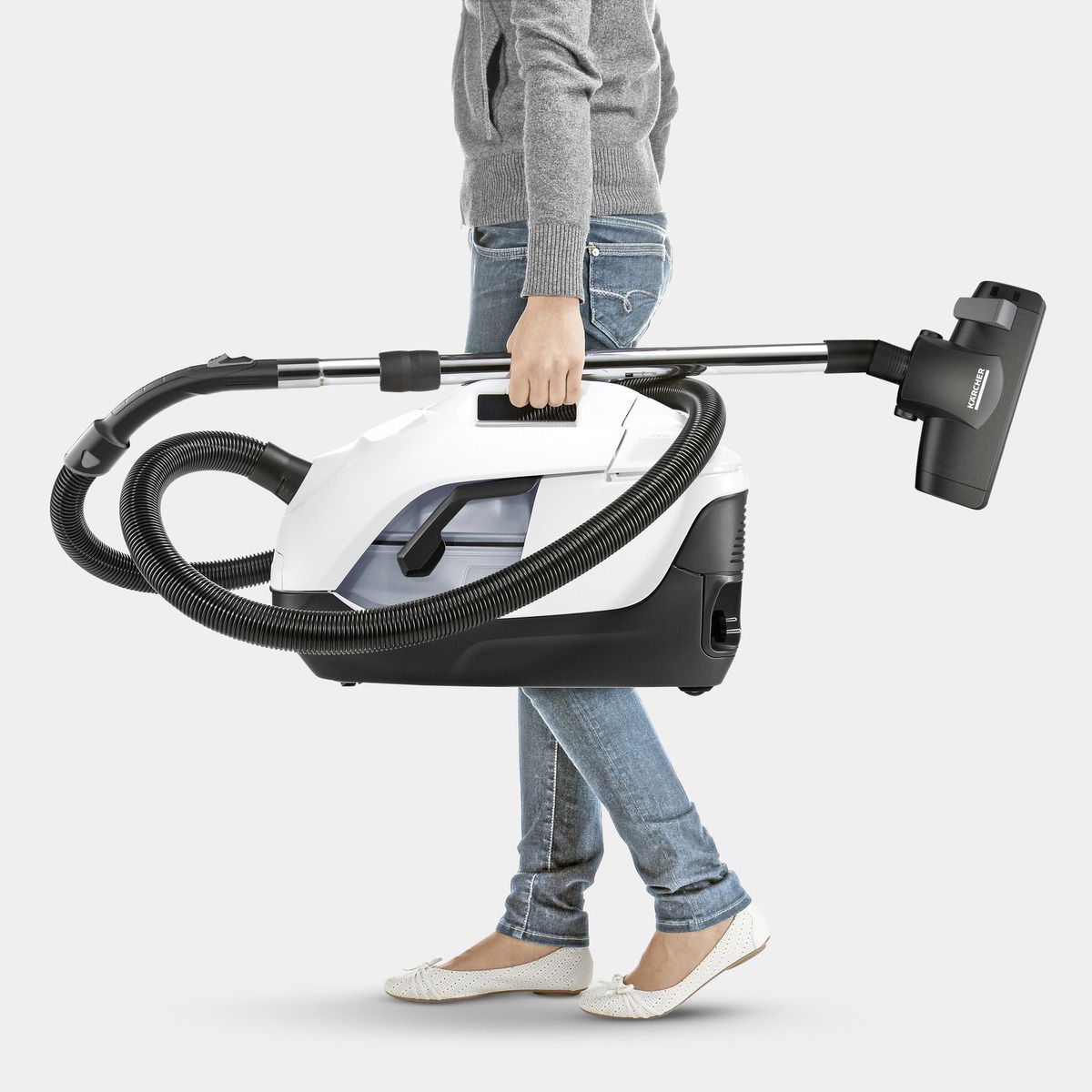 Kärcher vacuum cleaner with water filter handle