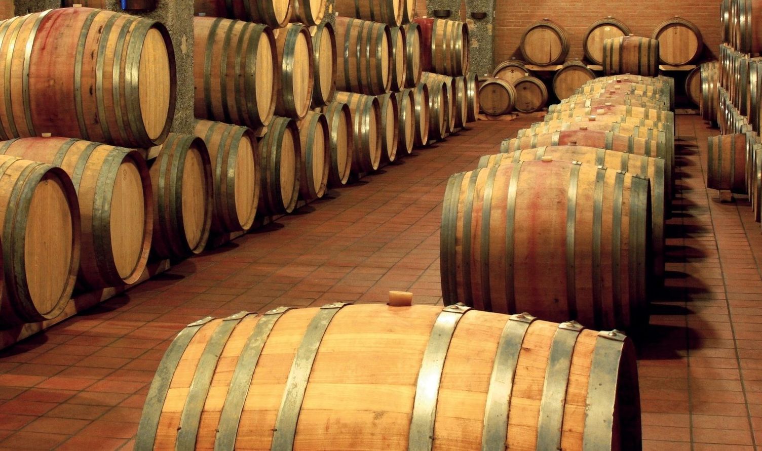 Oak barrels require special cleaning