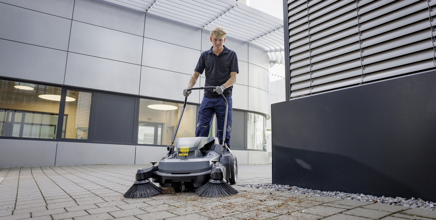Cleaning outside spaces