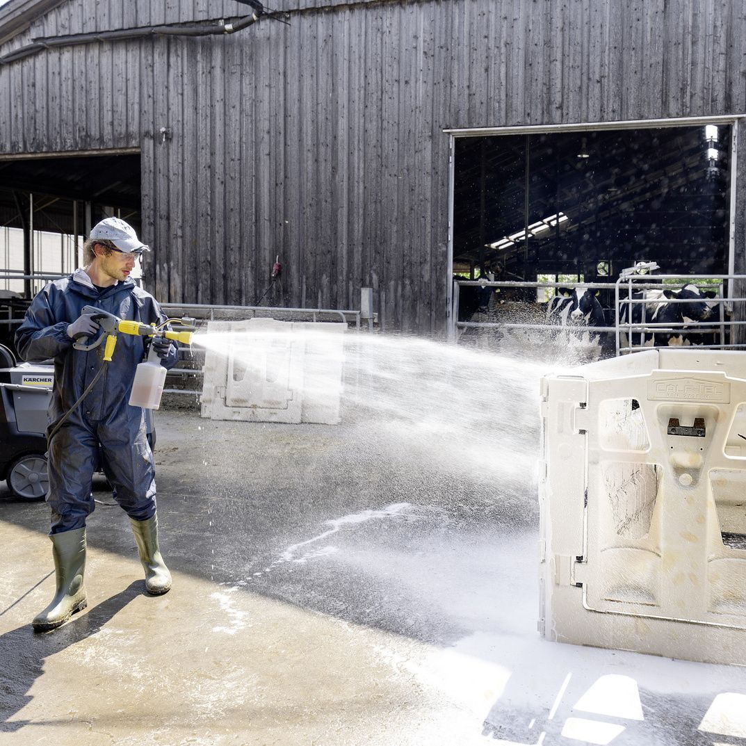 PressurePro Natural Active Cleaner RM 82N is compatible with organic farm standards