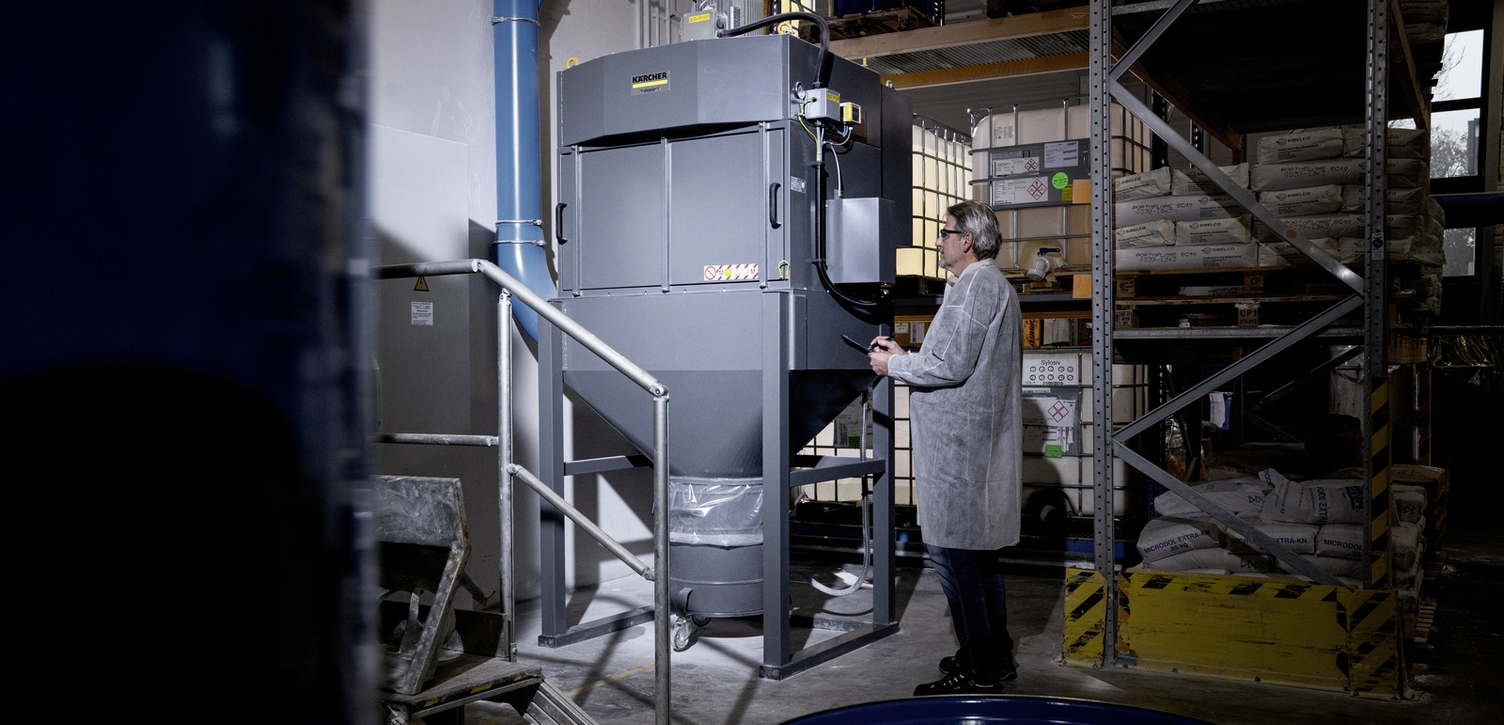 Cleaning in the chemical industry