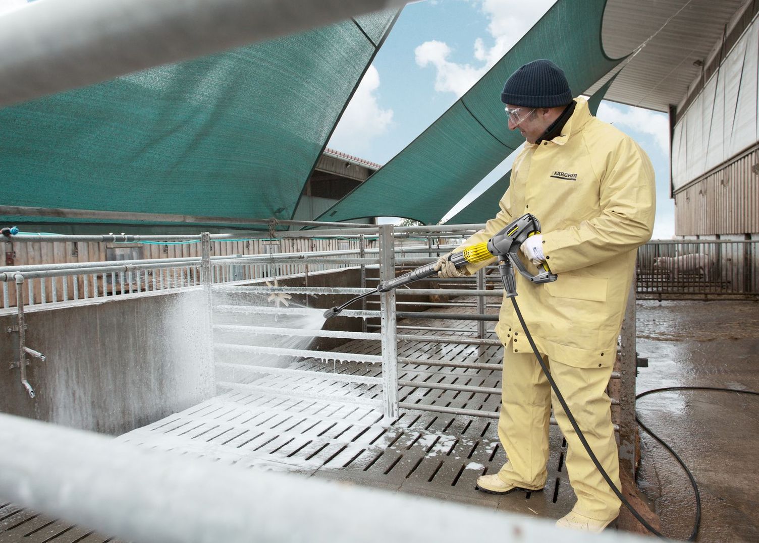 Disinfection in barns Disinfection in barns