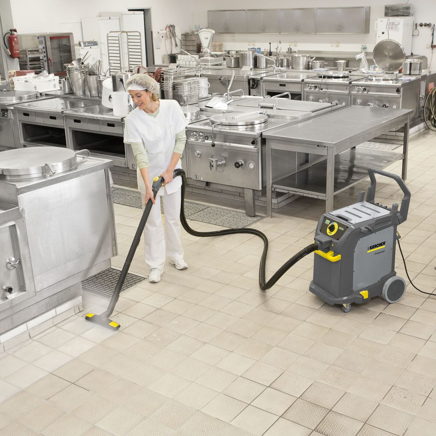 Kitchen cleaning: Steam Kitchen cleaning: Steam