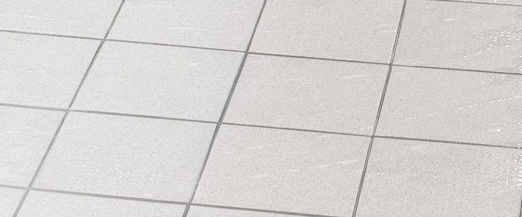 Cleaning fine stoneware tiles with Kärcher cleaning machines