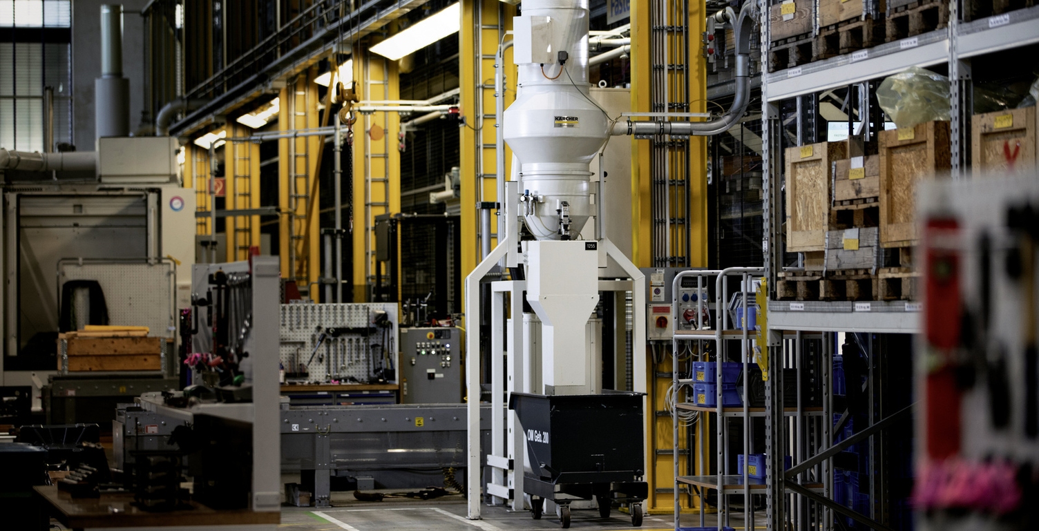 Cleaning in metal processing