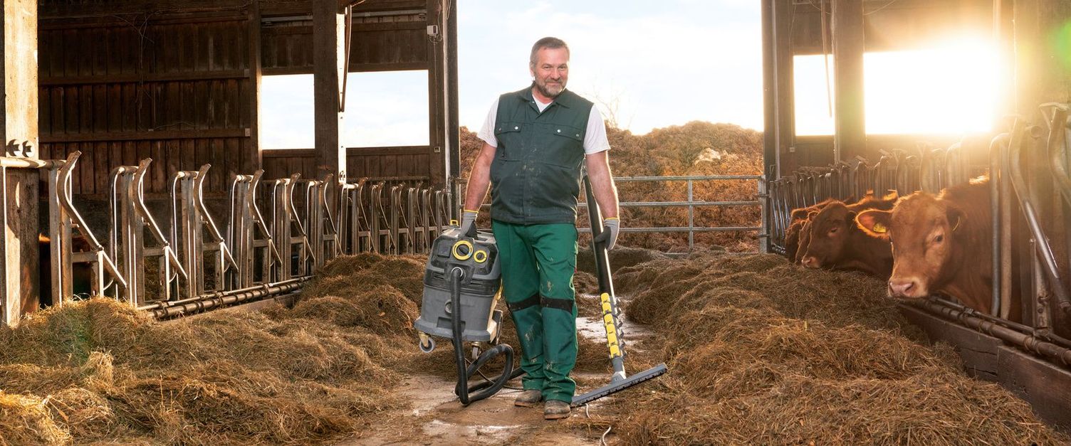 Cowshed cleaning in dairy cow and cattle farming Cowshed cleaning in dairy cow and cattle farming with tips from Kärcher