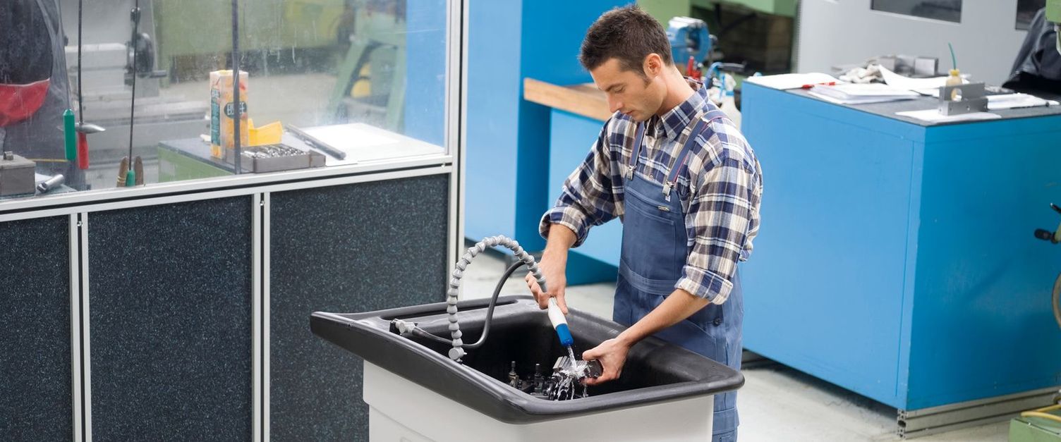 Car workshop parts cleaning