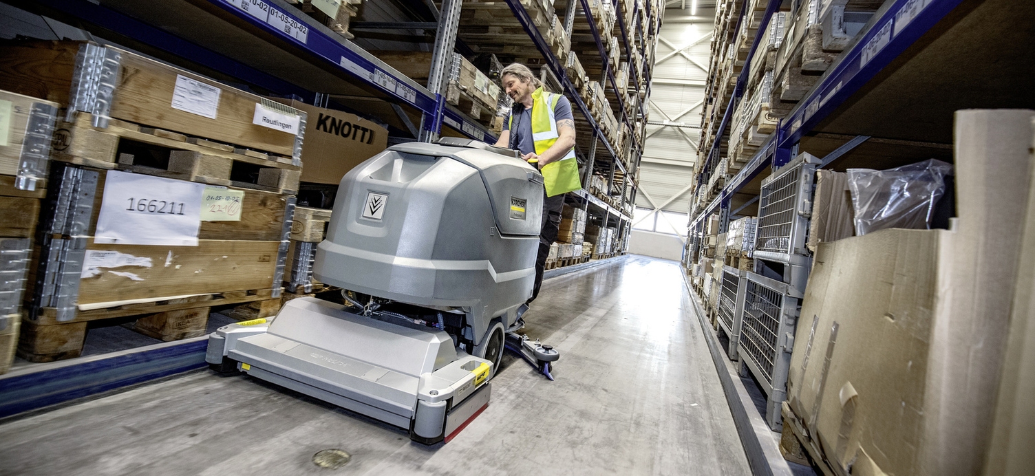 Cleaning in logistics