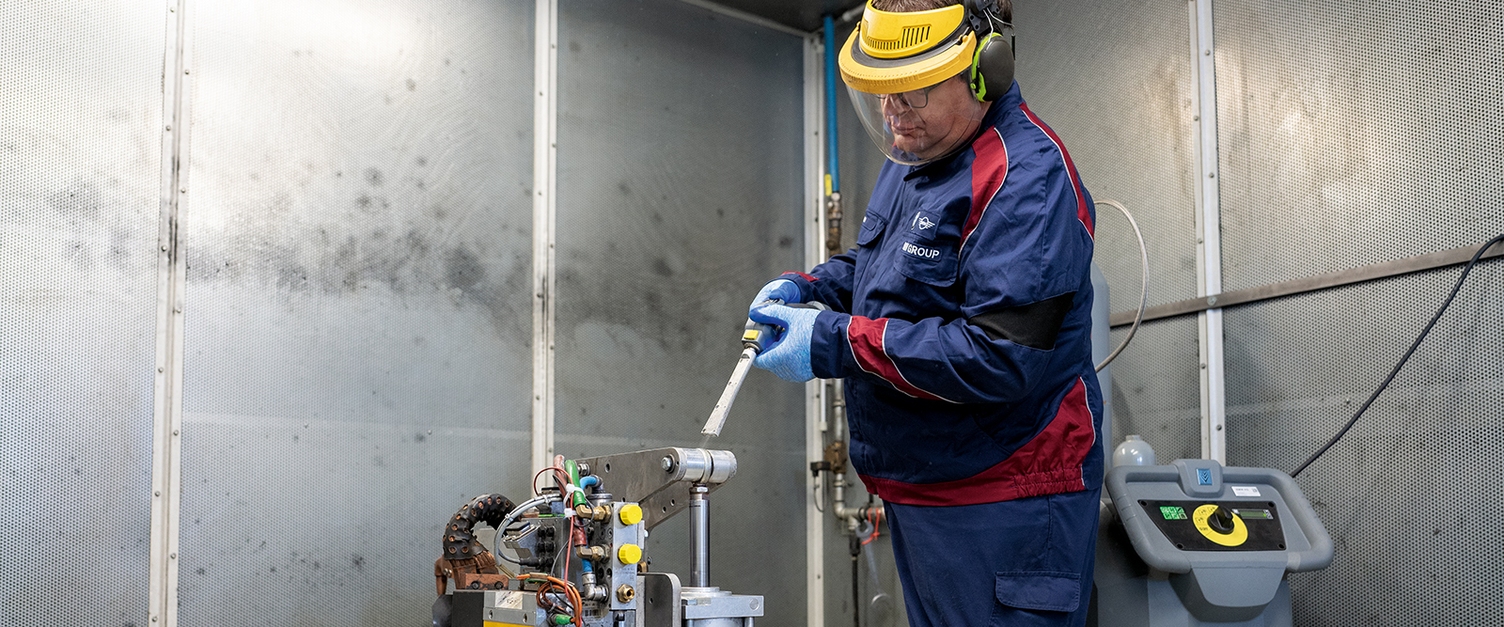 Dry ice cleaning L2P at the BMW Group