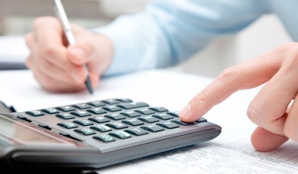Calculation icon with calculator